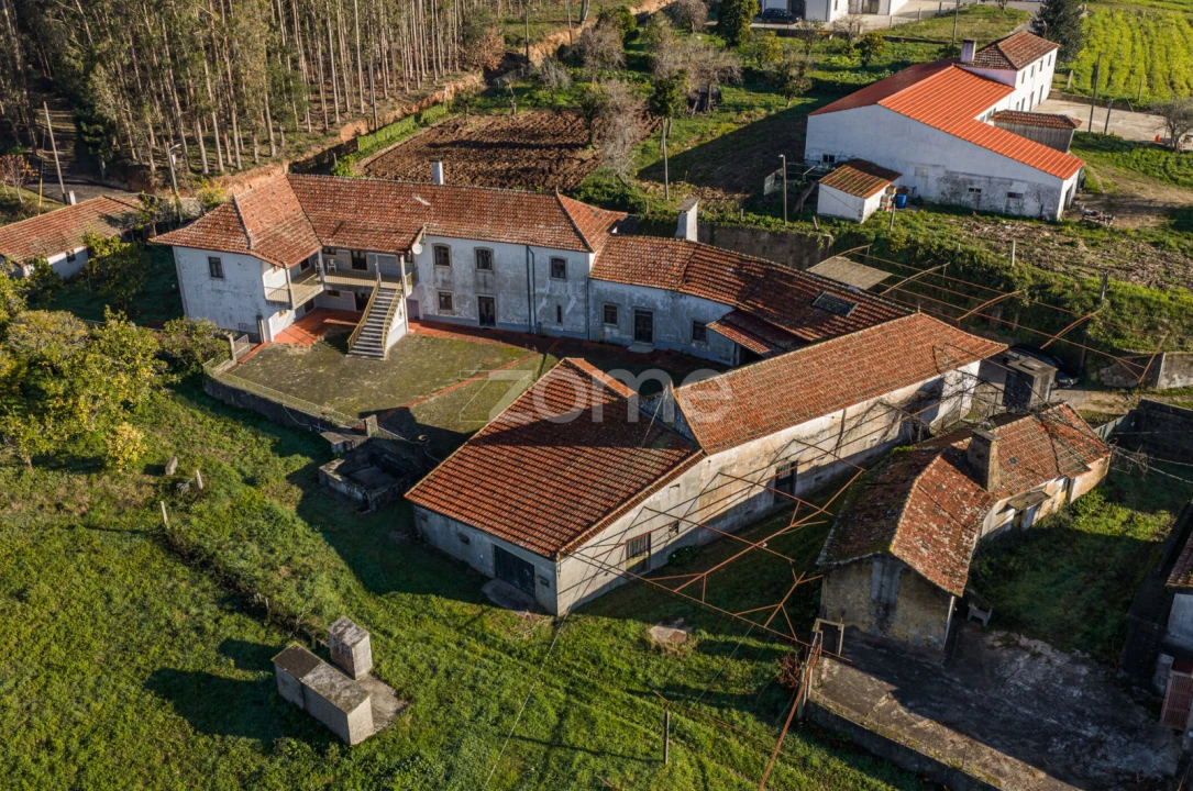 Quinta T9 para Venda em Santa Maria da Feira, Travanca, Sanfins e Espargo Foto 1