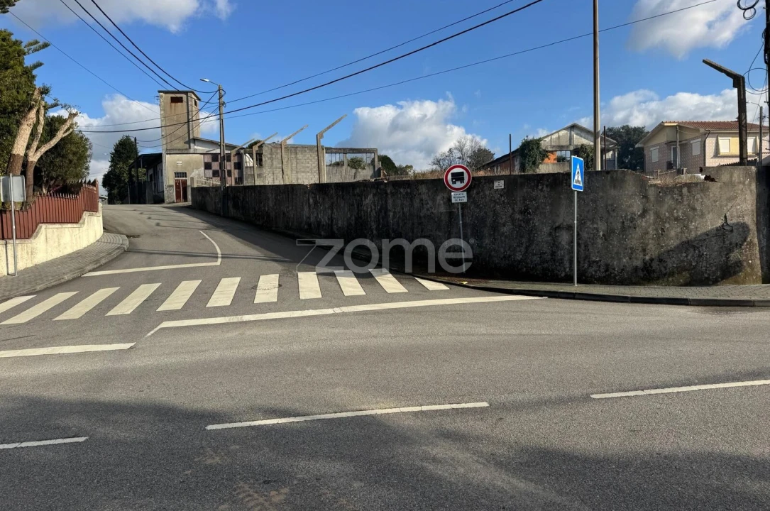 Terreno para Venda em São Paio de Oleiros Foto 2