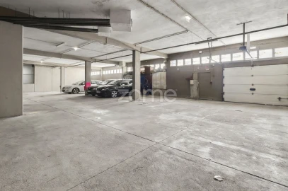 Apartamento T2 para Arrendamento em Aldoar, Foz do Douro e Nevogilde
