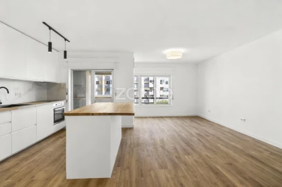 Apartamento T2 para Arrendamento em Aldoar, Foz do Douro e Nevogilde