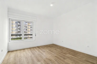 Apartamento T2 para Arrendamento em Aldoar, Foz do Douro e Nevogilde