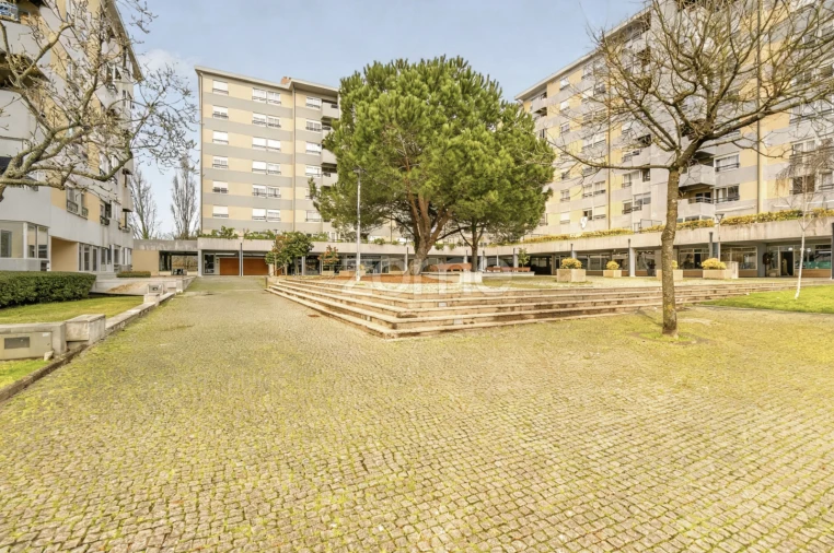 Apartamento T2 para Arrendamento em Aldoar, Foz do Douro e Nevogilde Foto 3