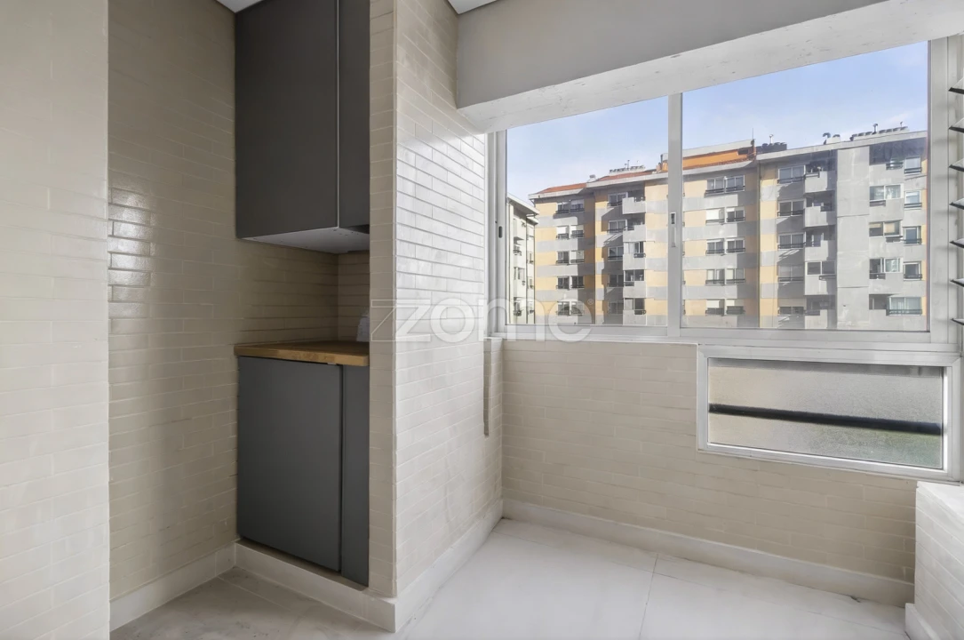Apartamento T2 para Arrendamento em Aldoar, Foz do Douro e Nevogilde Foto 13