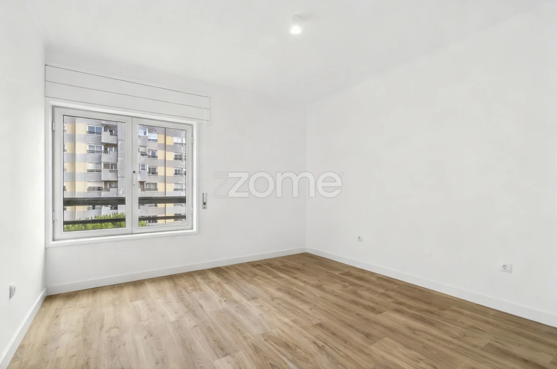 Apartamento T2 para Arrendamento em Aldoar, Foz do Douro e Nevogilde Foto 17