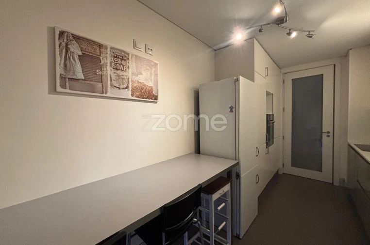 Apartamento T1 para Arrendamento em Paranhos Foto 13