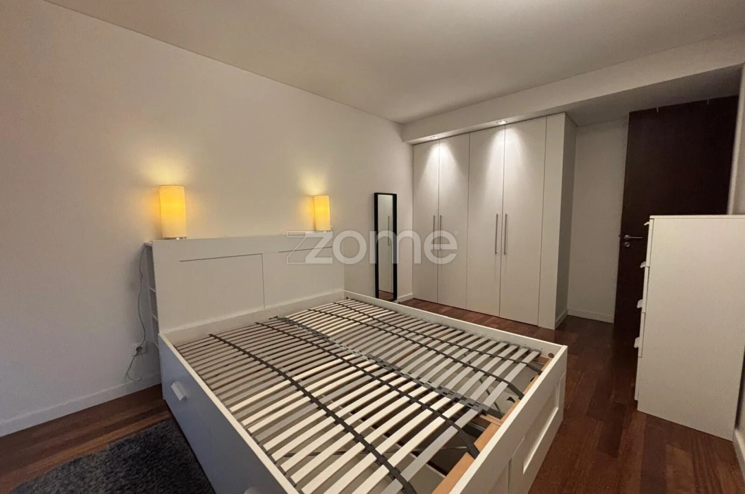 Apartamento T1 para Arrendamento em Paranhos Foto 17