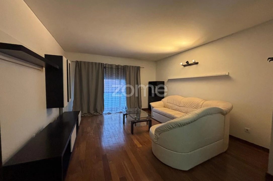 Apartamento T1 para Arrendamento em Paranhos Foto 8