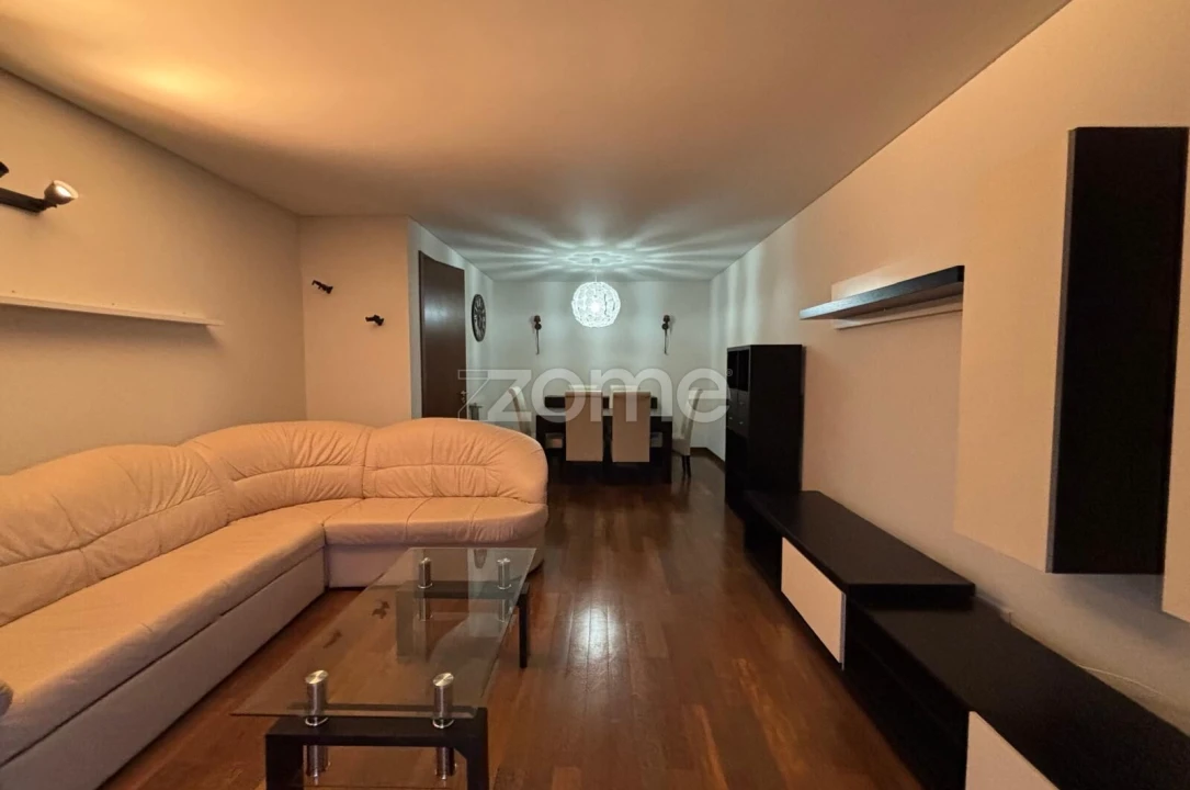 Apartamento T1 para Arrendamento em Paranhos Foto 10