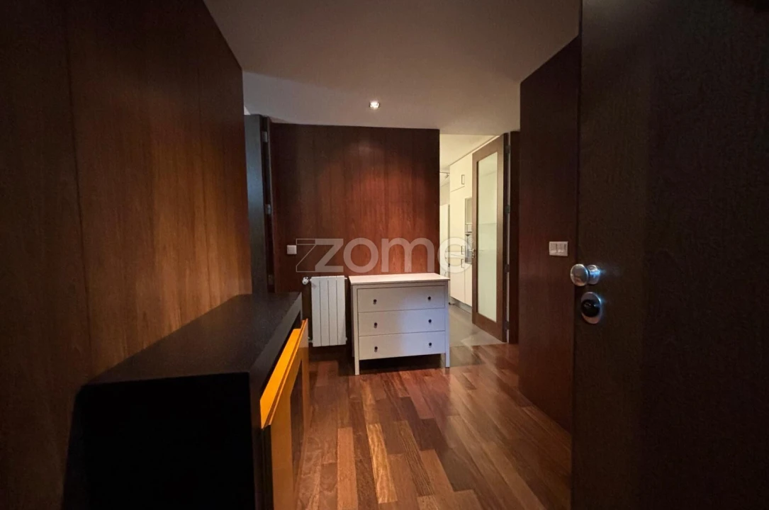 Apartamento T1 para Arrendamento em Paranhos Foto 6