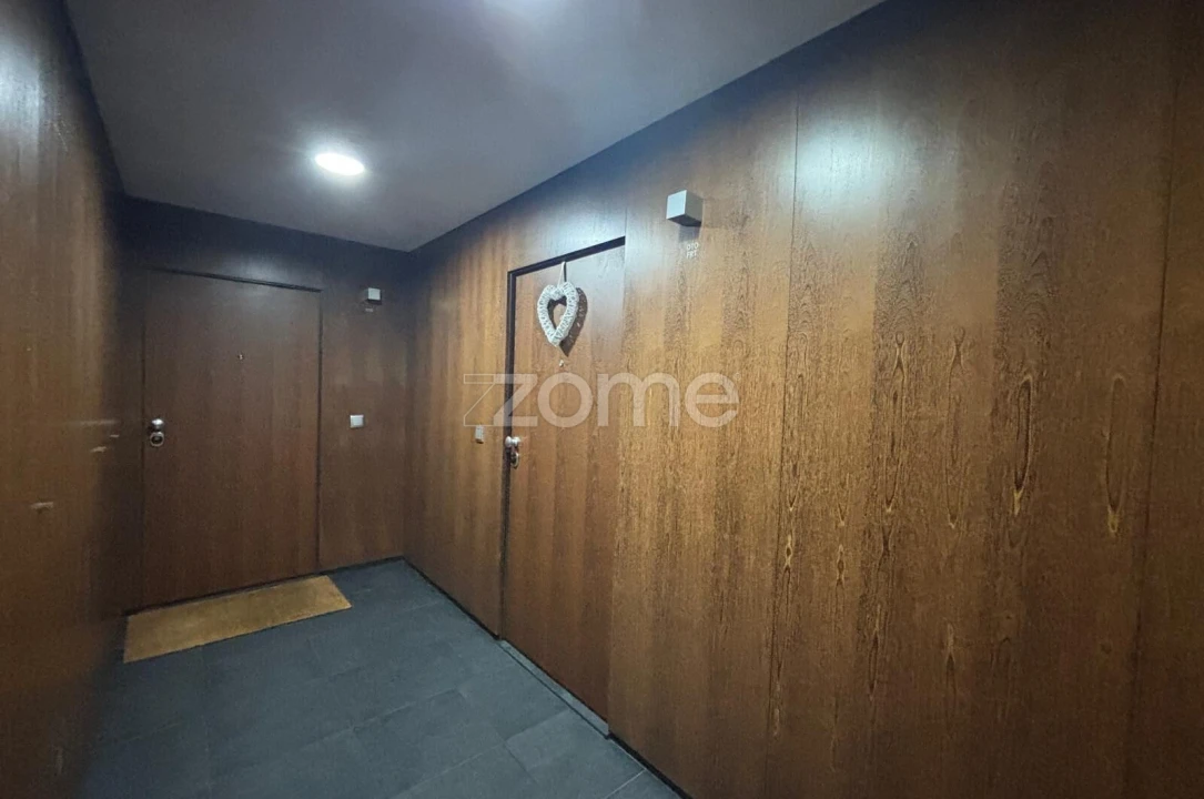 Apartamento T1 para Arrendamento em Paranhos Foto 19