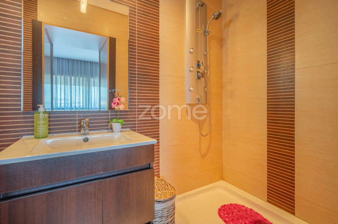 Moradia T3 para Venda em Campanhã Foto 24