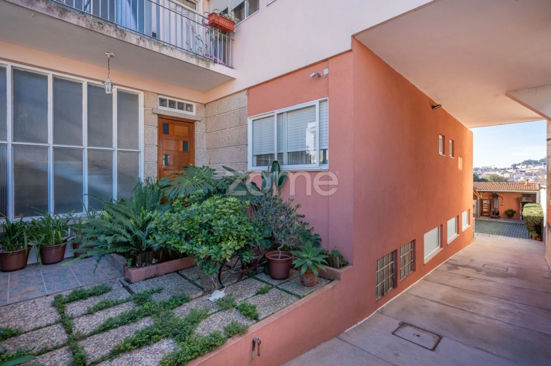 Moradia T3 para Venda em Campanhã Foto 3