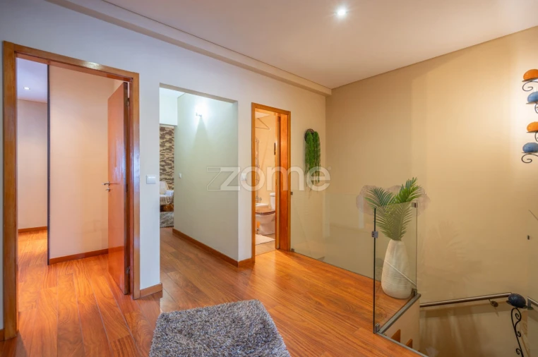 Moradia T3 para Venda em Campanhã Foto 16