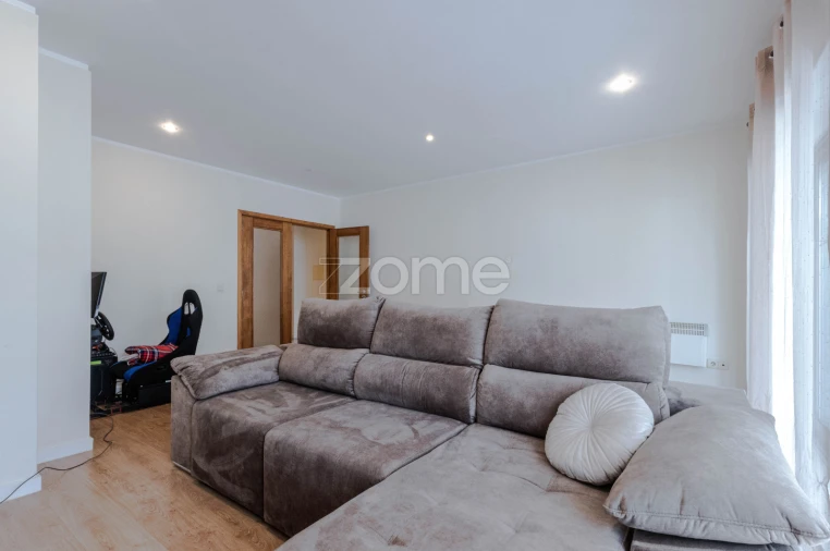 Apartamento T2 para Venda em Rebordosa Foto 11