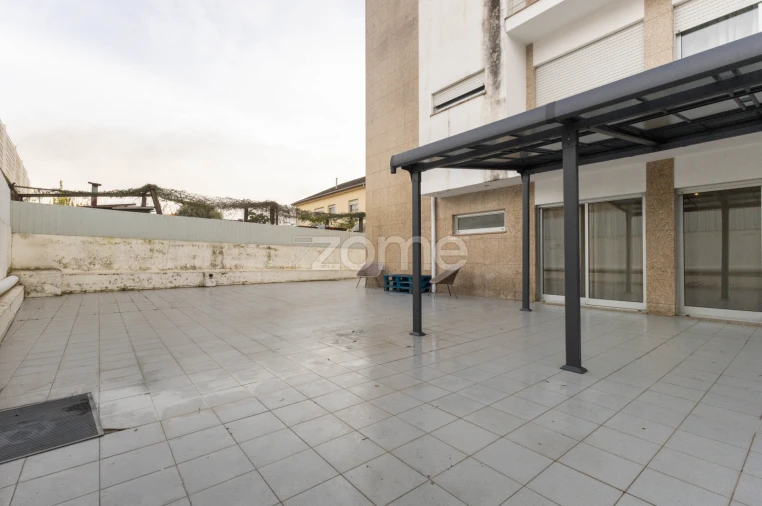 Apartamento T2 para Venda em Rebordosa Foto 22