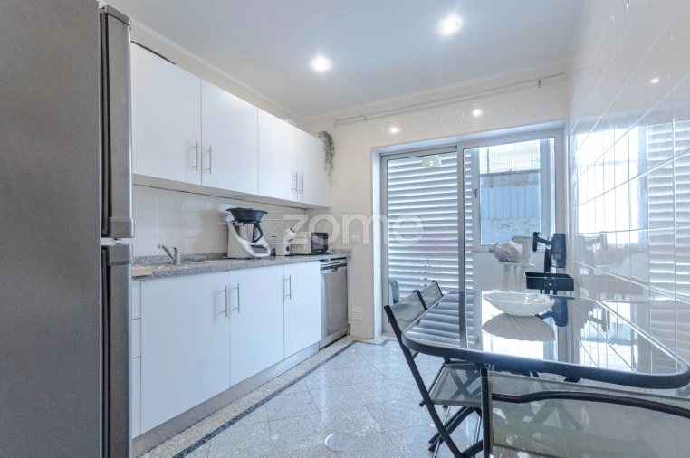 Apartamento T2 para Venda em Rebordosa Foto 4