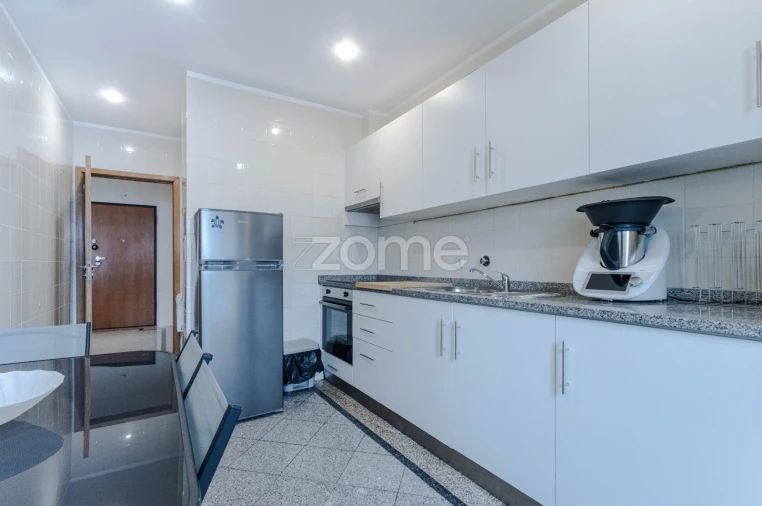 Apartamento T2 para Venda em Rebordosa Foto 8