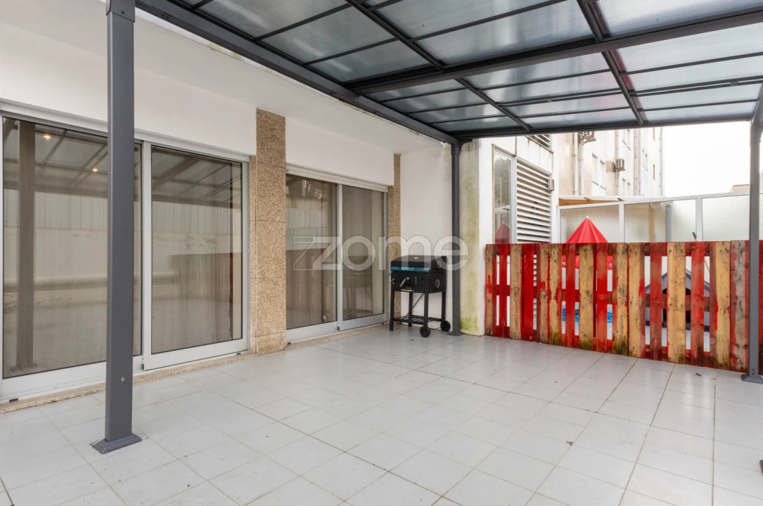 Apartamento T2 para Venda em Rebordosa Foto 21