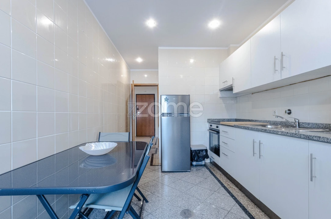 Apartamento T2 para Venda em Rebordosa Foto 7