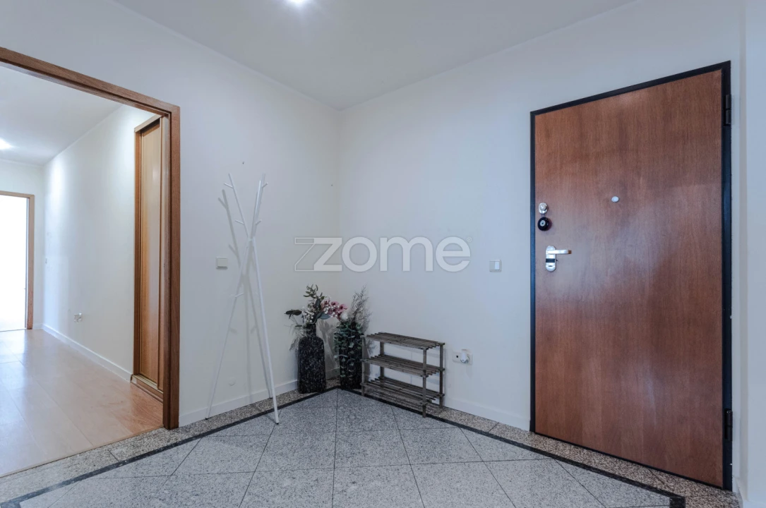 Apartamento T2 para Venda em Rebordosa Foto 9