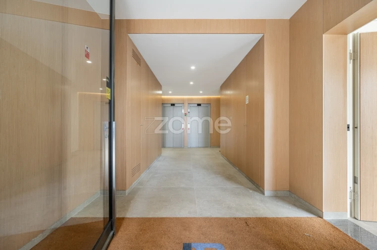 Apartamento T2 para Arrendamento em Cedofeita, Santo Ildefonso, Sé, Miragaia, São Nicolau e Vitória Foto 17