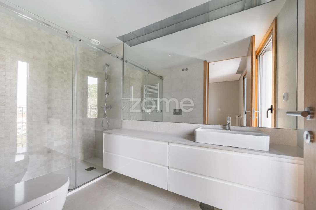 Apartamento T2 para Arrendamento em Cedofeita, Santo Ildefonso, Sé, Miragaia, São Nicolau e Vitória Foto 13