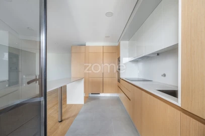 Apartamento T1 para Arrendamento em Paranhos