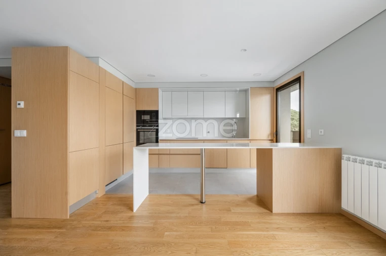 Apartamento T1 para Arrendamento em Paranhos Foto 6