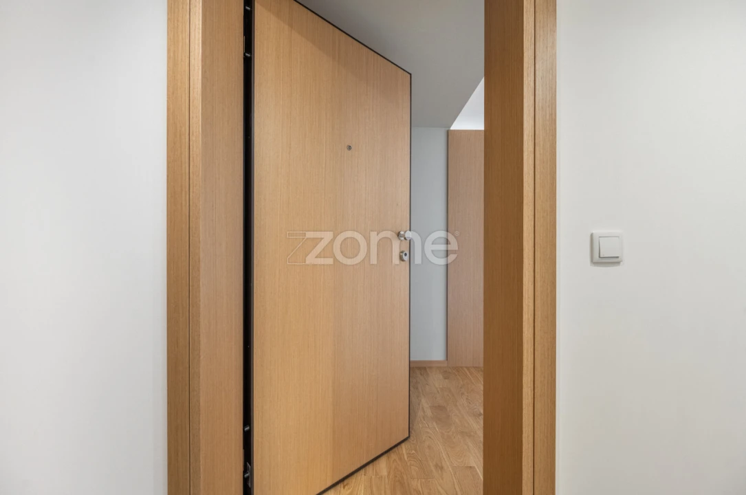 Apartamento T1 para Arrendamento em Paranhos Foto 2