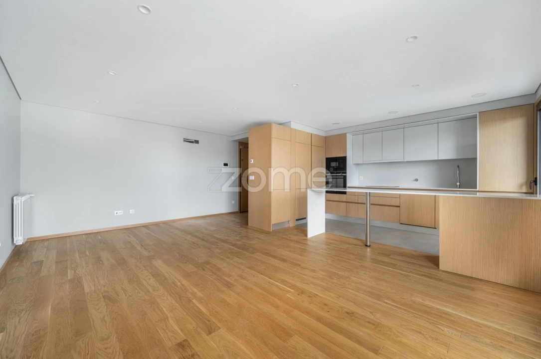 Apartamento T1 para Arrendamento em Paranhos Foto 5