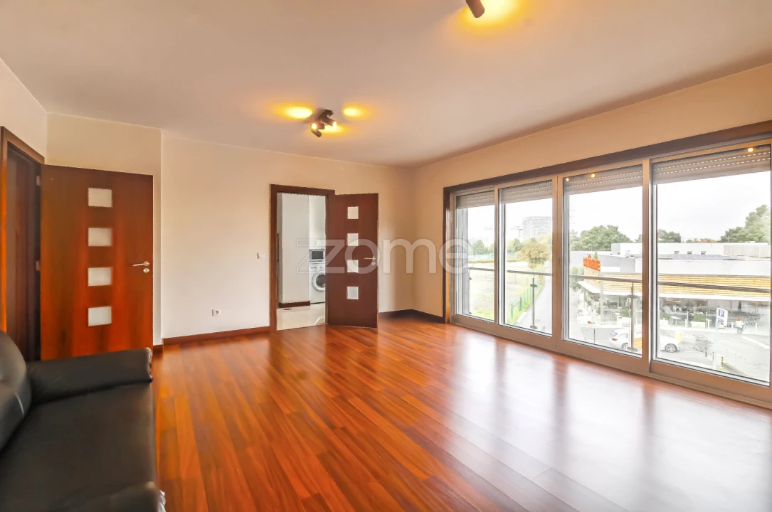 Apartamento T3 para Arrendamento em Paranhos Foto 7