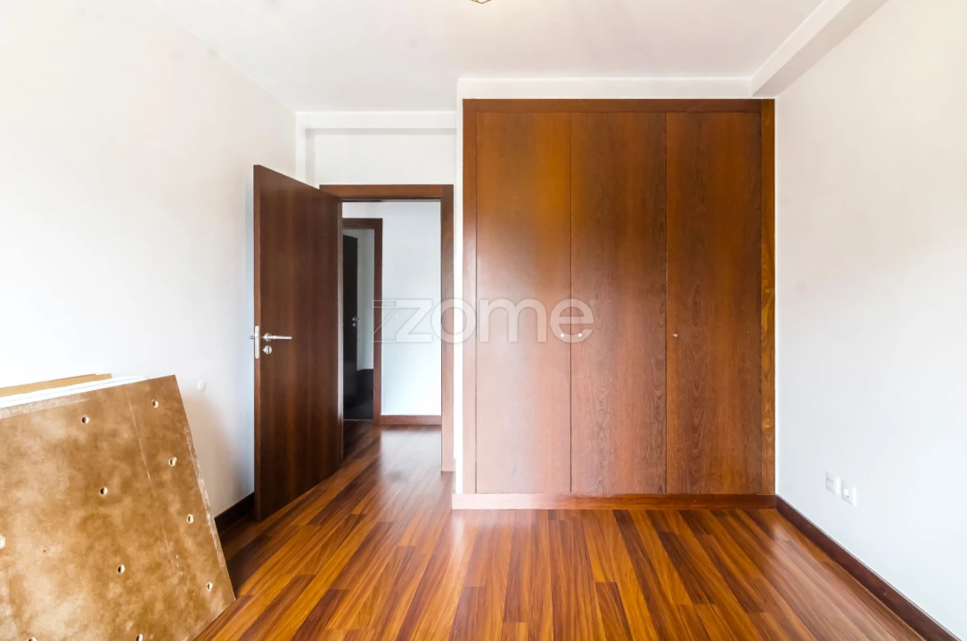 Apartamento T3 para Arrendamento em Paranhos Foto 16