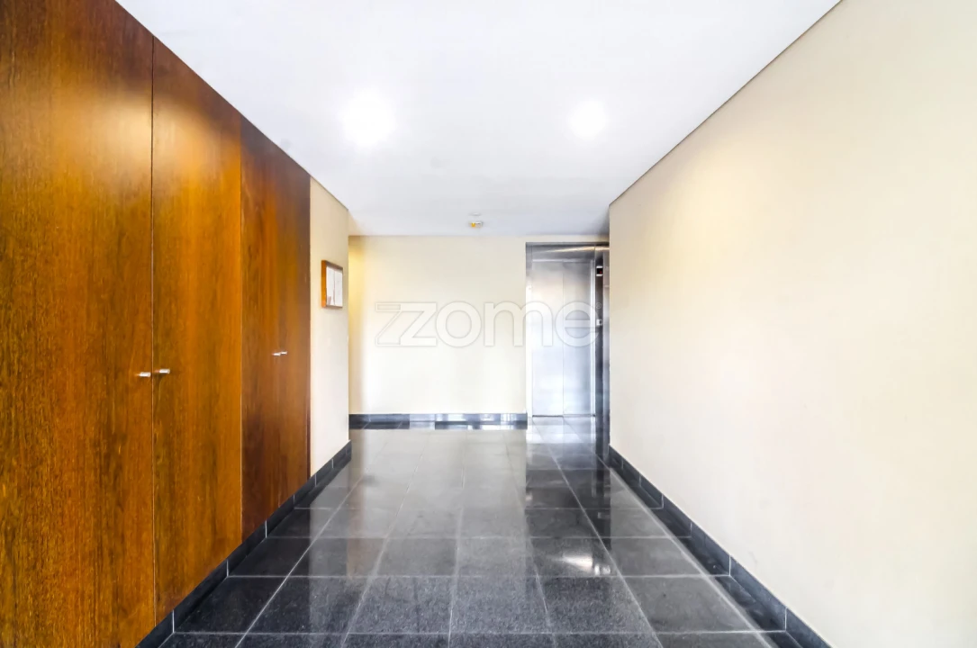 Apartamento T3 para Arrendamento em Paranhos Foto 2