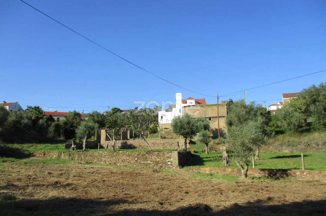 Moradia T9 para Venda em Serra e Junceira Foto 8