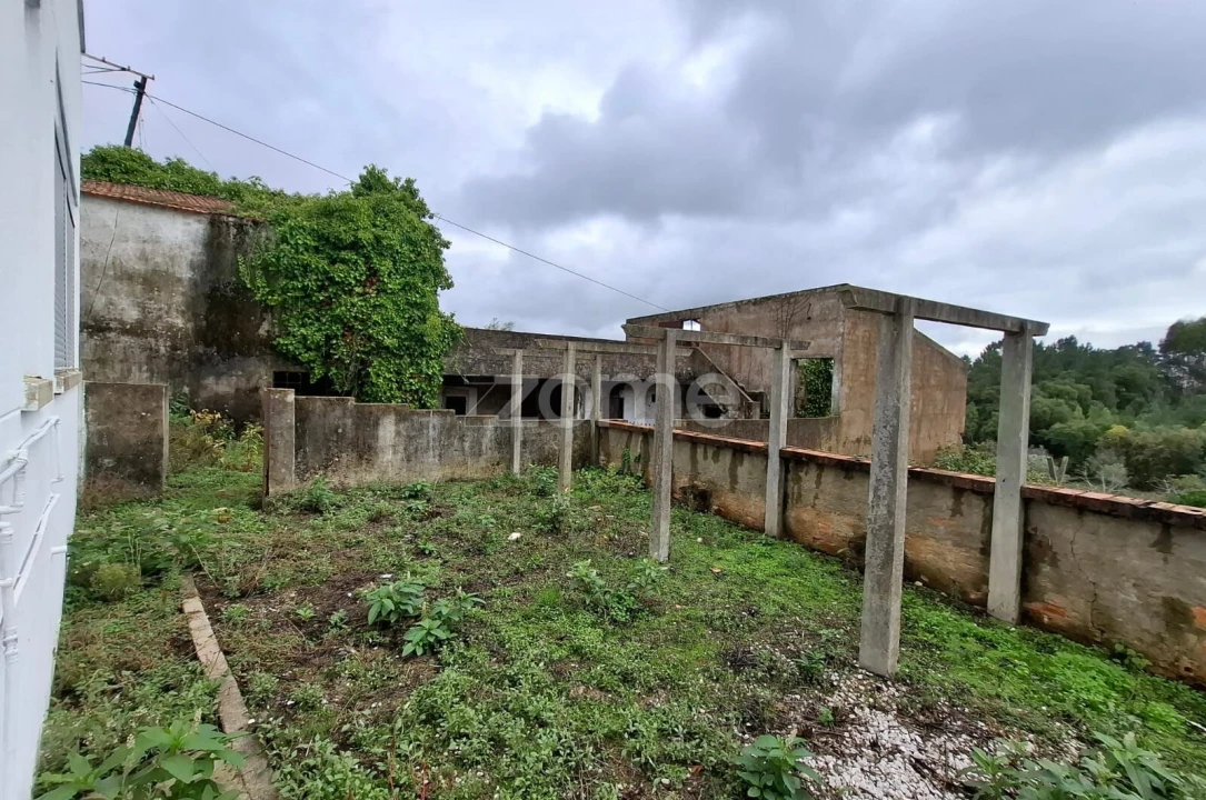 Moradia T9 para Venda em Serra e Junceira Foto 34