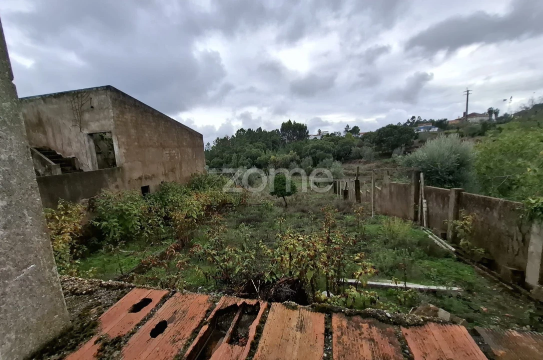 Moradia T9 para Venda em Serra e Junceira Foto 38