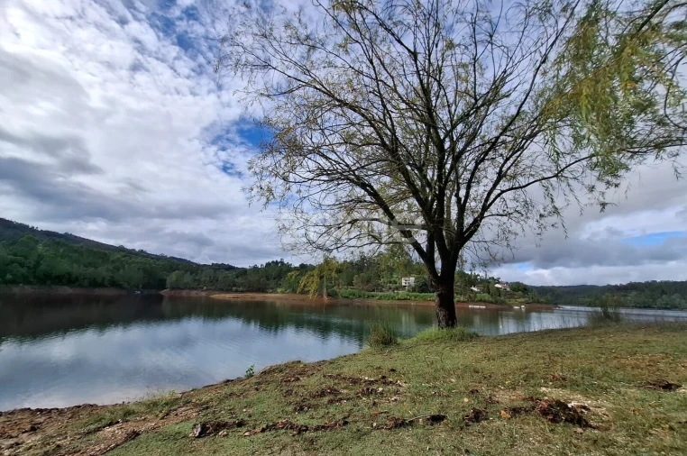 Moradia T9 para Venda em Serra e Junceira Foto 72