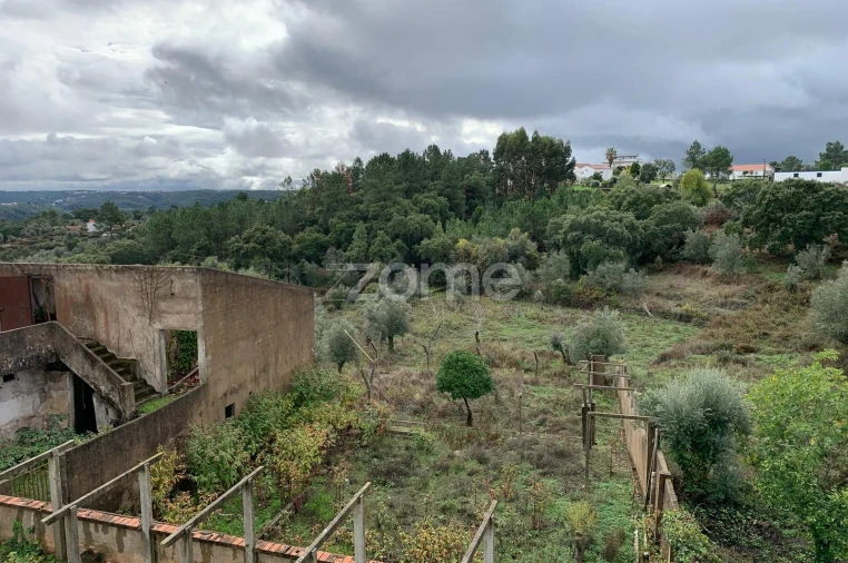 Moradia T9 para Venda em Serra e Junceira Foto 54