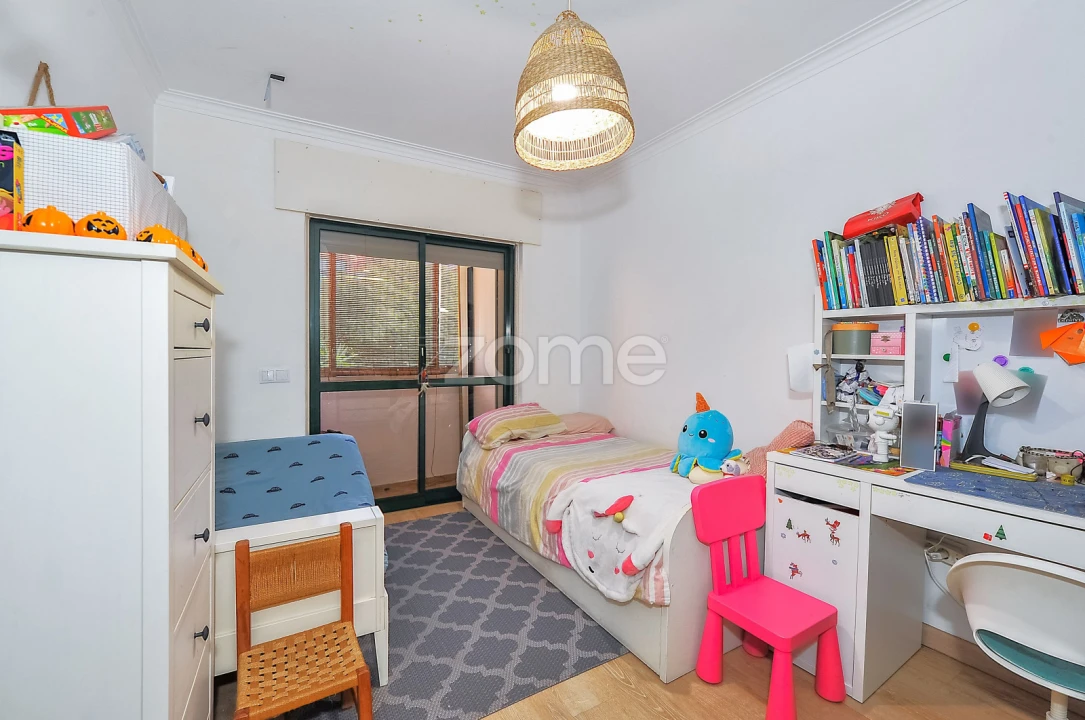 Apartamento T4 para Venda em Alcabideche Foto 14