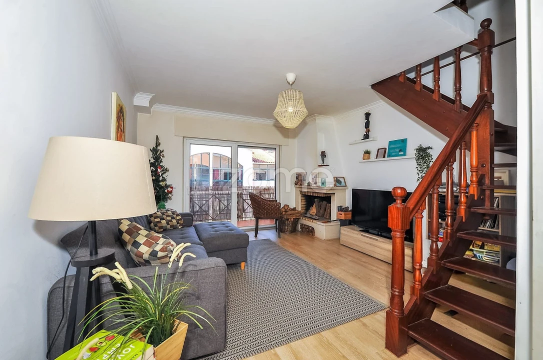 Apartamento T4 para Venda em Alcabideche Foto 4