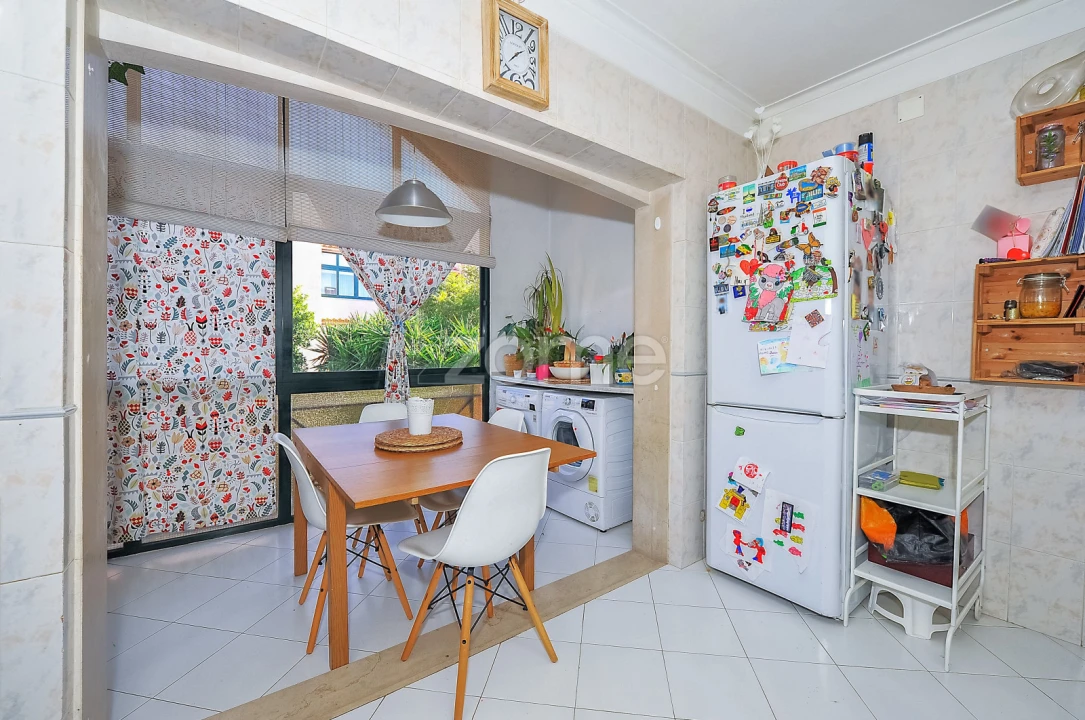 Apartamento T4 para Venda em Alcabideche Foto 9