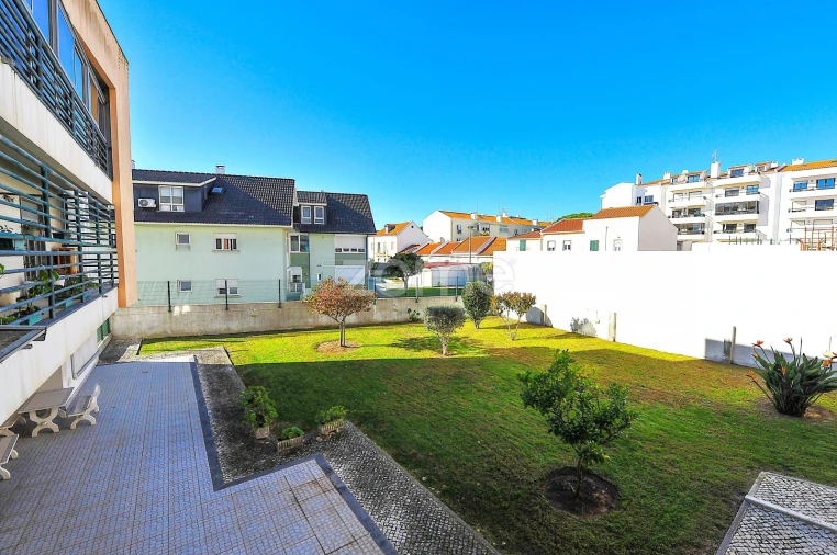 Negócio para Arrendamento em Carcavelos e Parede Foto 14