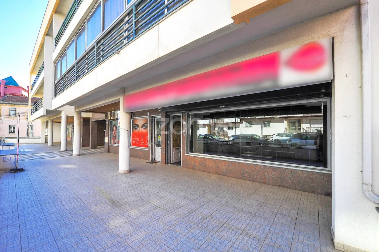 Negócio para Arrendamento em Carcavelos e Parede Foto 16