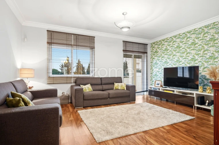 Moradia T5 para Venda em São Domingos de Rana Foto 11