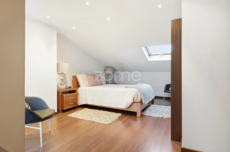 Moradia T5 para Venda em São Domingos de Rana Foto 35