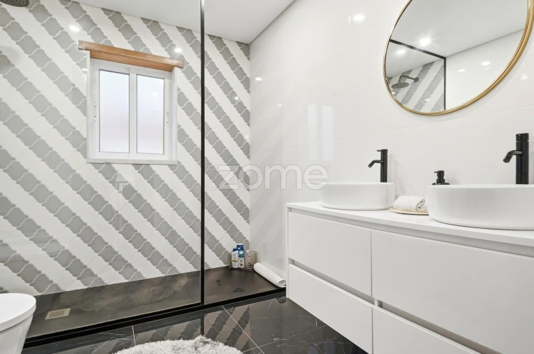 Moradia T5 para Venda em São Domingos de Rana Foto 21