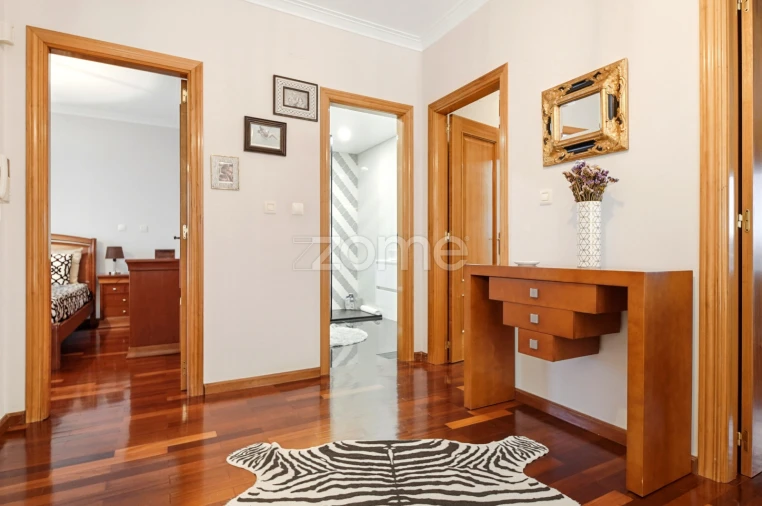 Moradia T5 para Venda em São Domingos de Rana Foto 18