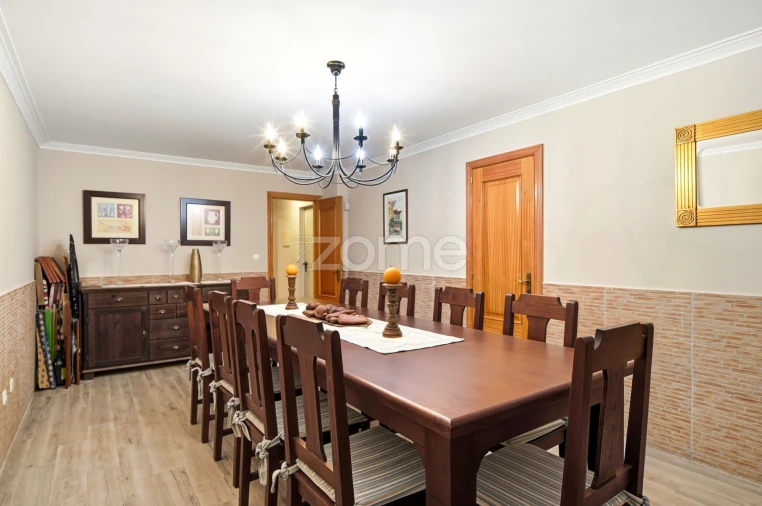 Moradia T5 para Venda em São Domingos de Rana Foto 44