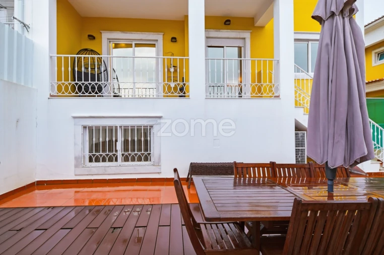 Moradia T5 para Venda em São Domingos de Rana Foto 50