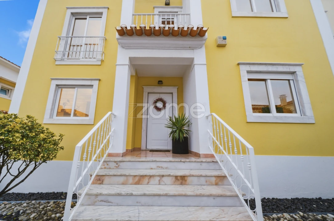 Moradia T5 para Venda em São Domingos de Rana Foto 54